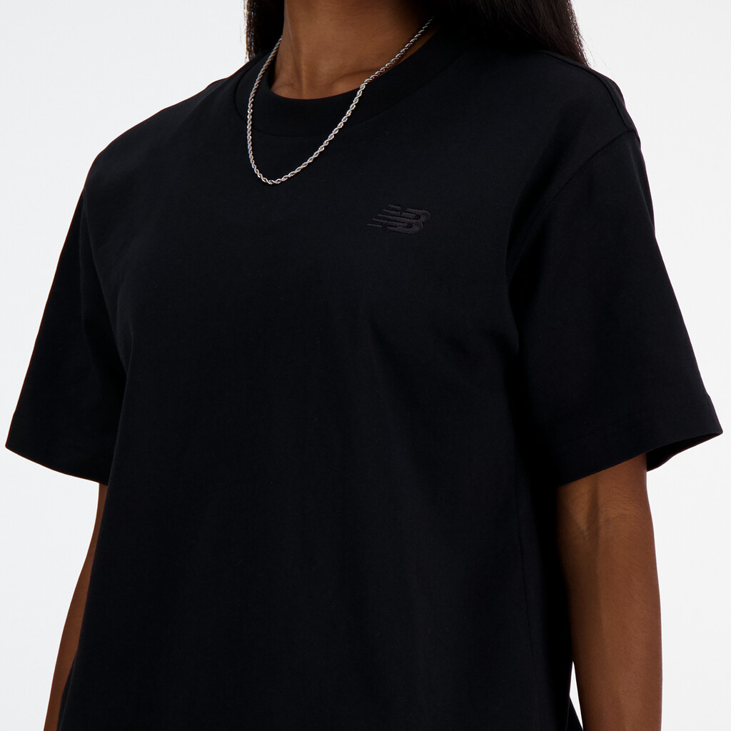 New Balance - W NB Athletics Jersey T-Shirt - black