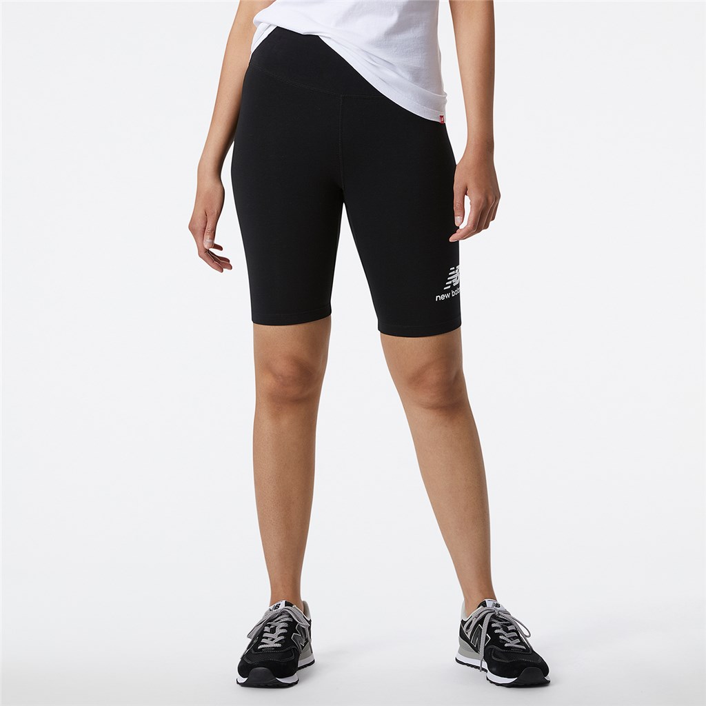 New Balance - W NB Essentials Stacked Fitted Short - black