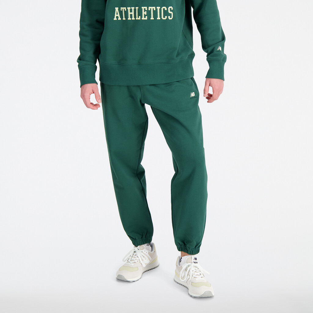 New Balance - Athletics Remastered Sweatpant - nightwatch green