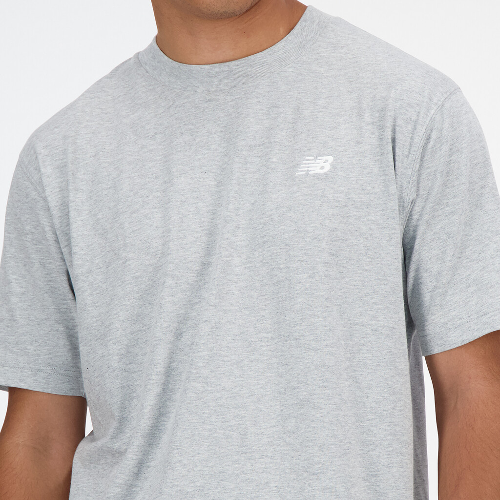 New Balance - Sport Essentials Small Logo T-Shirt - athletic grey