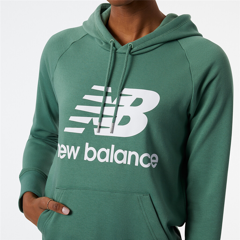 New Balance - W Essentials Stacked Logo PO Hoodie - jade
