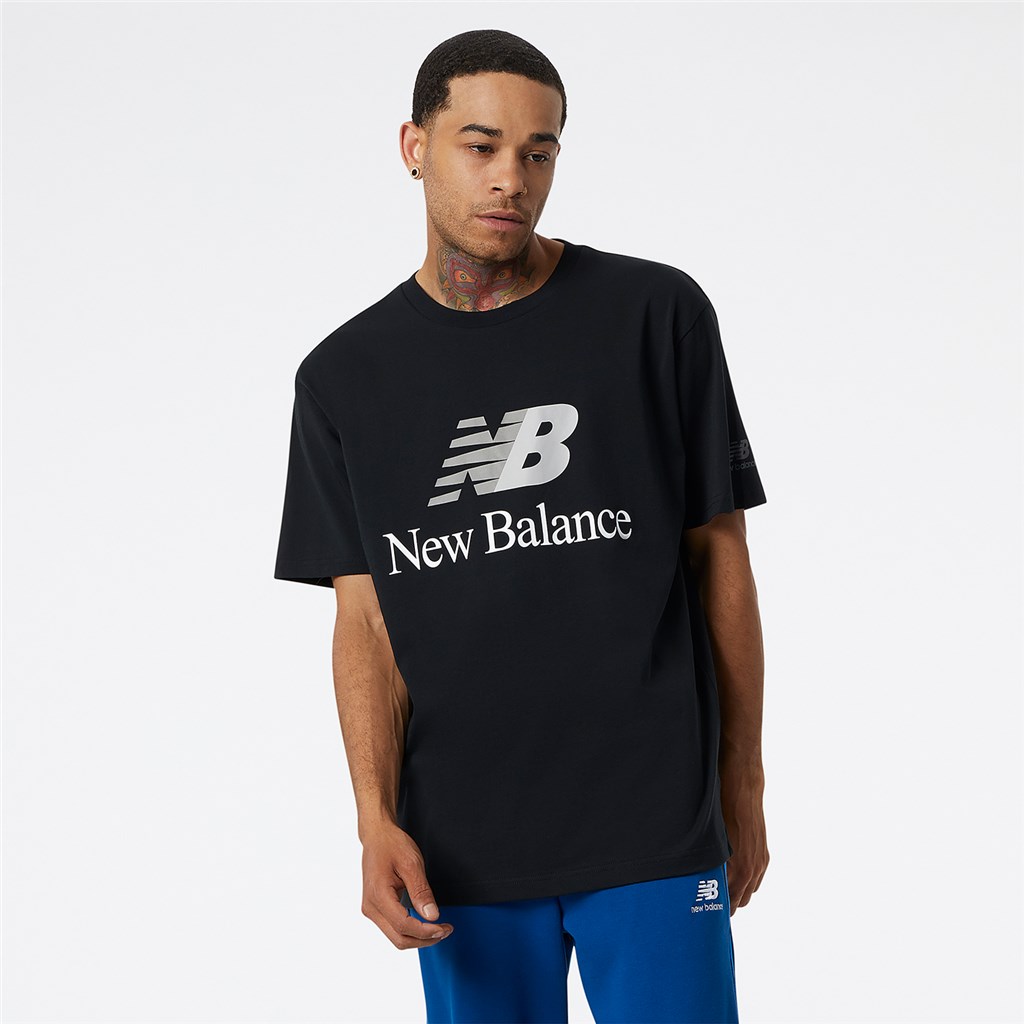 New Balance - NB Essentials Celebrate Split Logo Tee - black