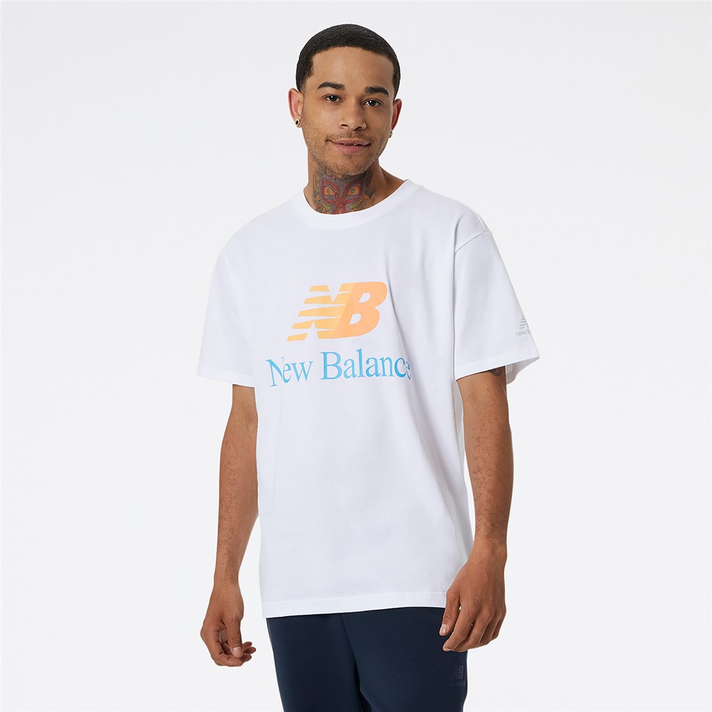 New Balance - NB Essentials Celebrate Split Logo Tee - white