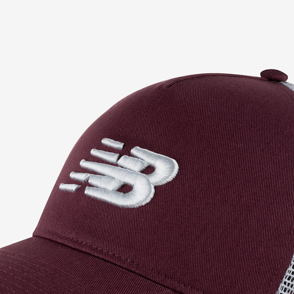 New Balance - Sport Essentials Trucker Hat - nb burgundy